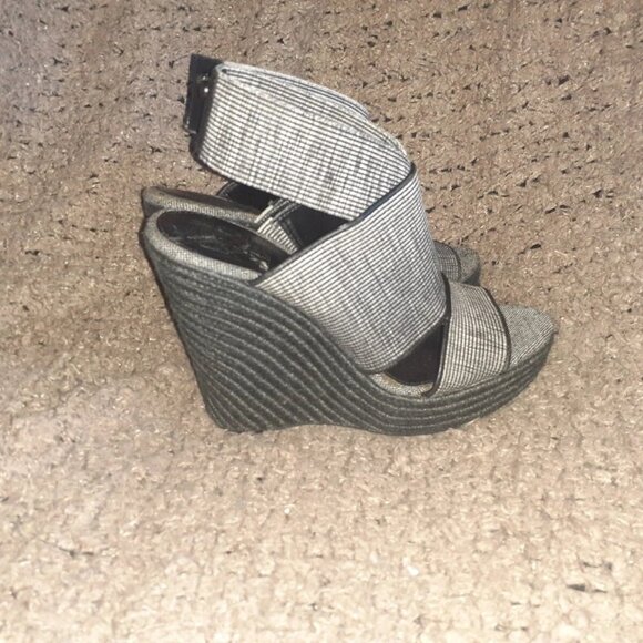 VINCE CAMUTO-Madalisa-Espadrille Platform Wedge-Black/White Textile-Sz 9.5-NM - Picture 4 of 7